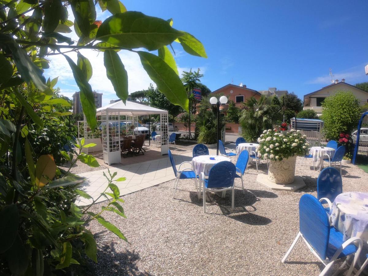 Splendid B&B Milano Marittima Exterior photo