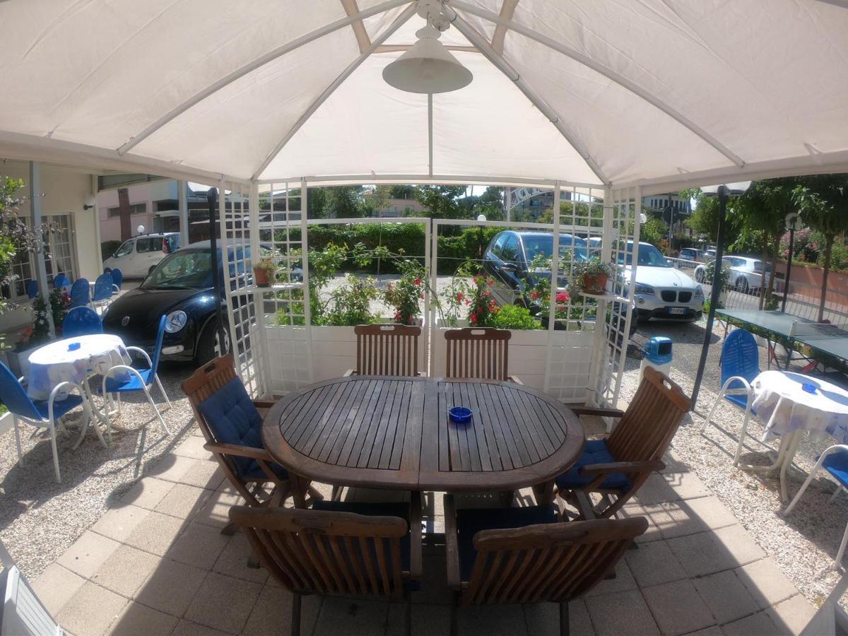 Splendid B&B Milano Marittima Exterior photo