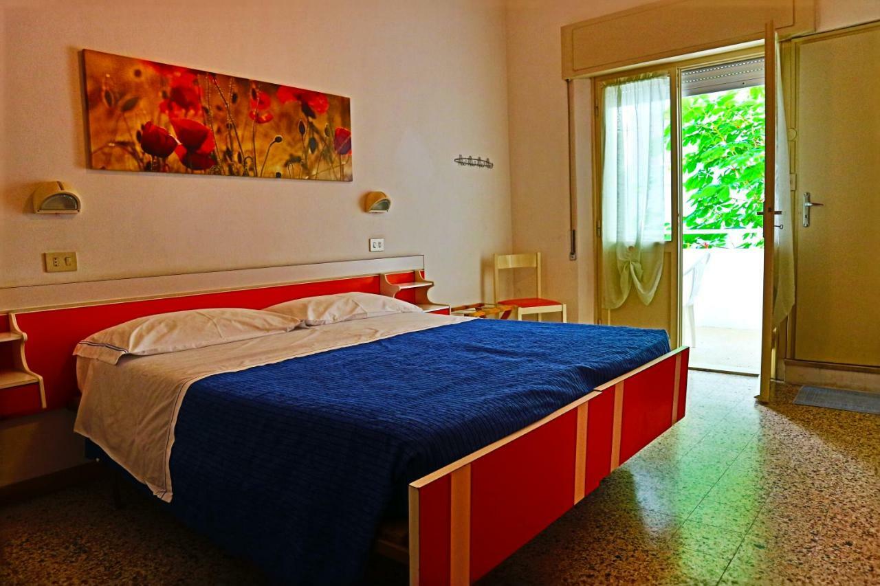 Splendid B&B Milano Marittima Exterior photo